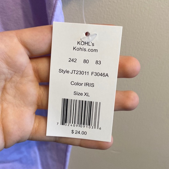 SOLD NWT Friends Purple Graphic Tee T Shirt - Picture 4 of 4